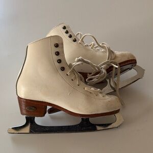 Reidell GIRL’s White Ice Skates size 2